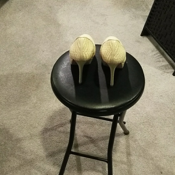 Joan & David platform pumps. - Picture 3 of 4